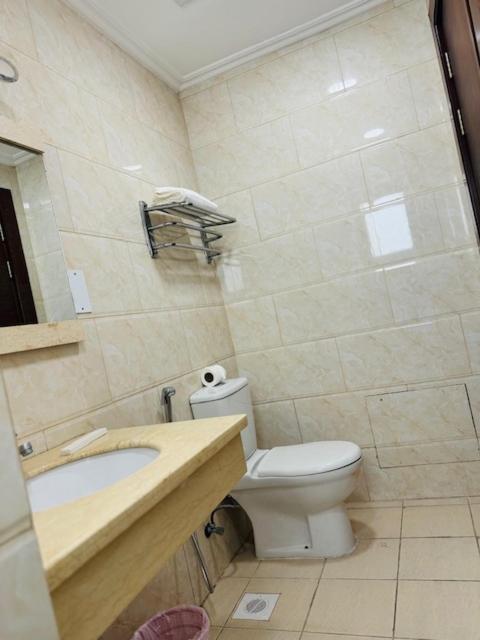 Al Hayat Suites Apartment 마나마 외부 사진